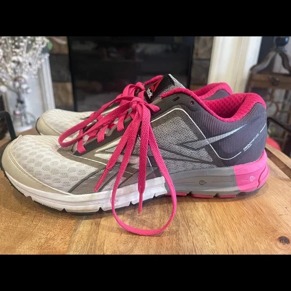 Reebok smooth fuse 8.5 AS IS - Picture 5 of 6